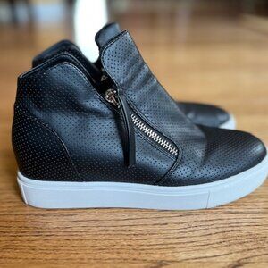 STEVE MADDEN: WOMENS BLACK LEATHER 'CALIBER' FASHION WEDGE SNEAKER GYM SHOES